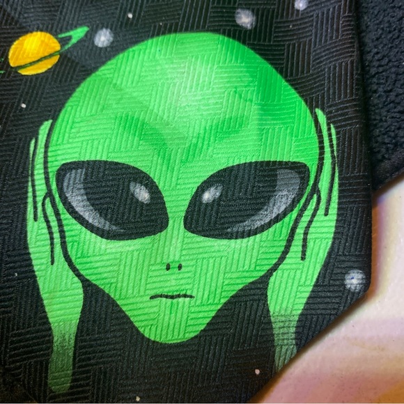 Addiction alien heads  neck ties.Perfect for all occasions - Picture 2 of 6